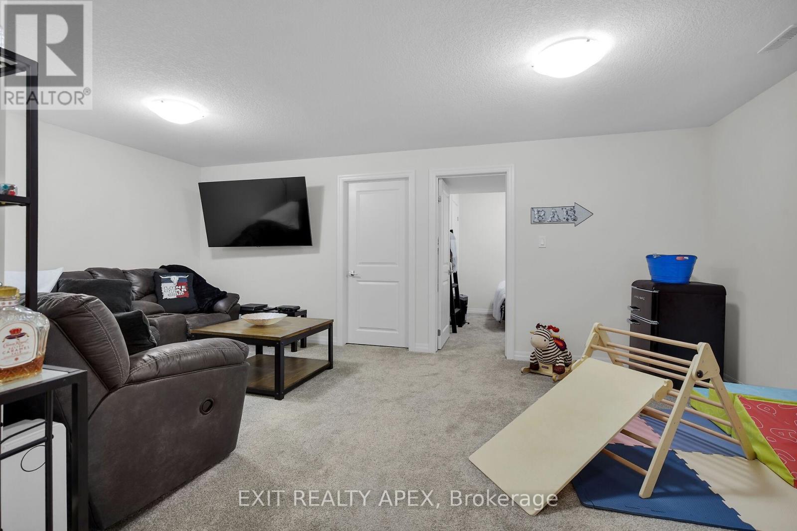 11 Charter Creek Court E, St. Thomas, Ontario  N5R 0L2 - Photo 35 - X12491022