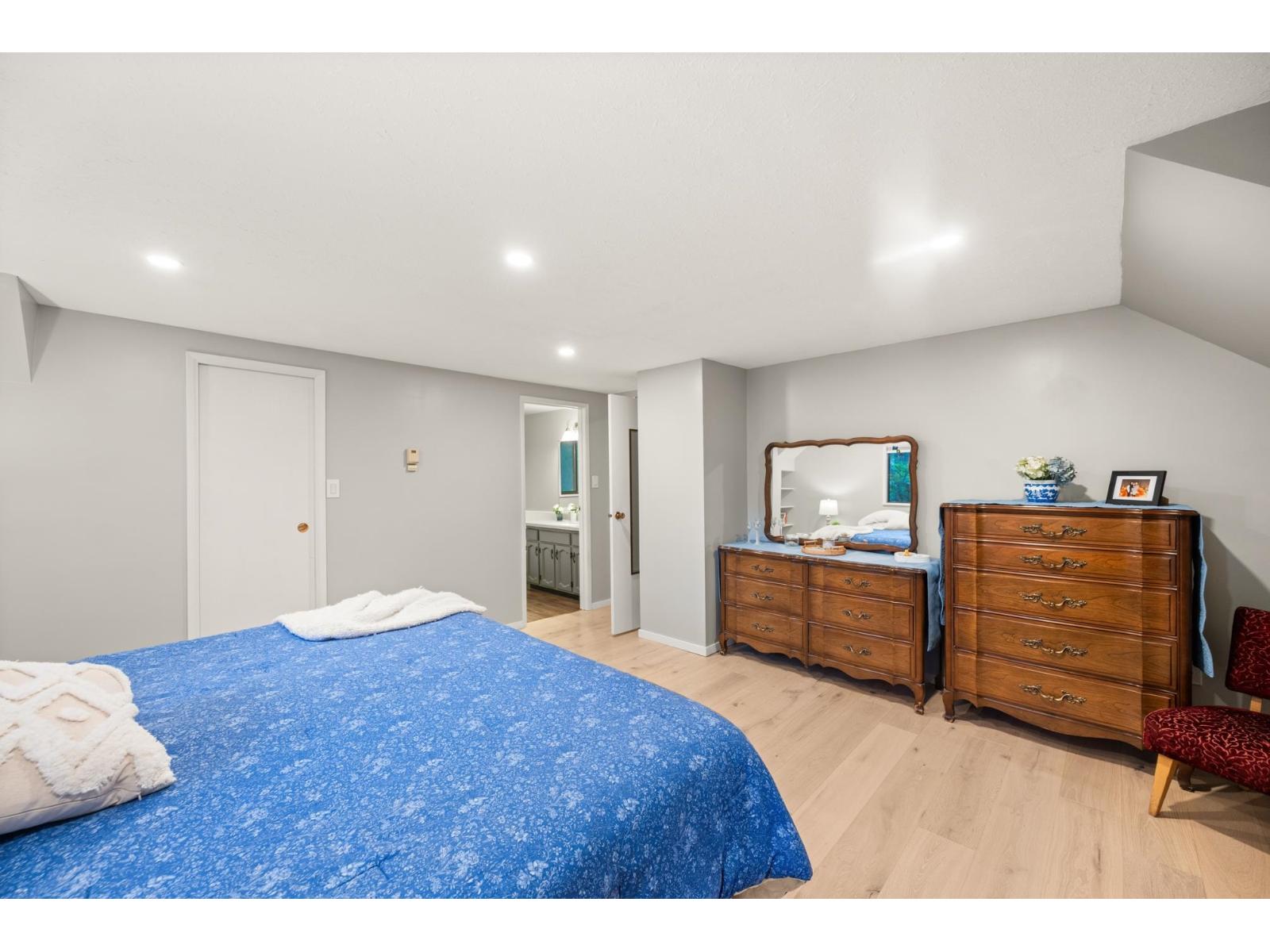 4961 202a Street, Langley, British Columbia  V3A 1T6 - Photo 19 - R3062759