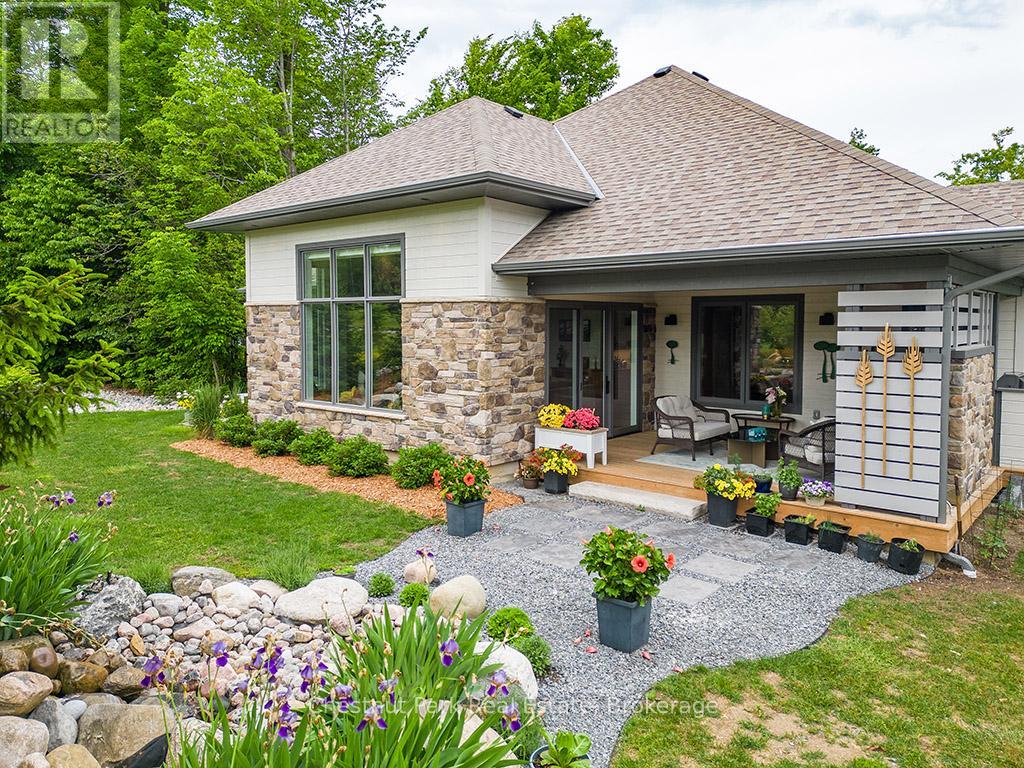 108 Stuart Court, Blue Mountains, Ontario  N0H 2P0 - Photo 41 - X12364564