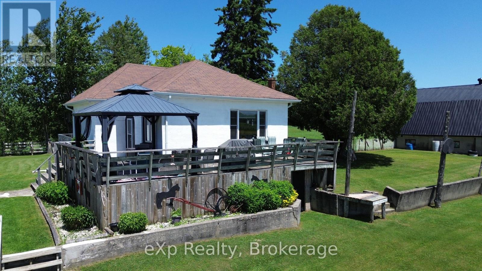 125 Lake Drive, West Grey, Ontario  N0C 1H0 - Photo 4 - X12376022