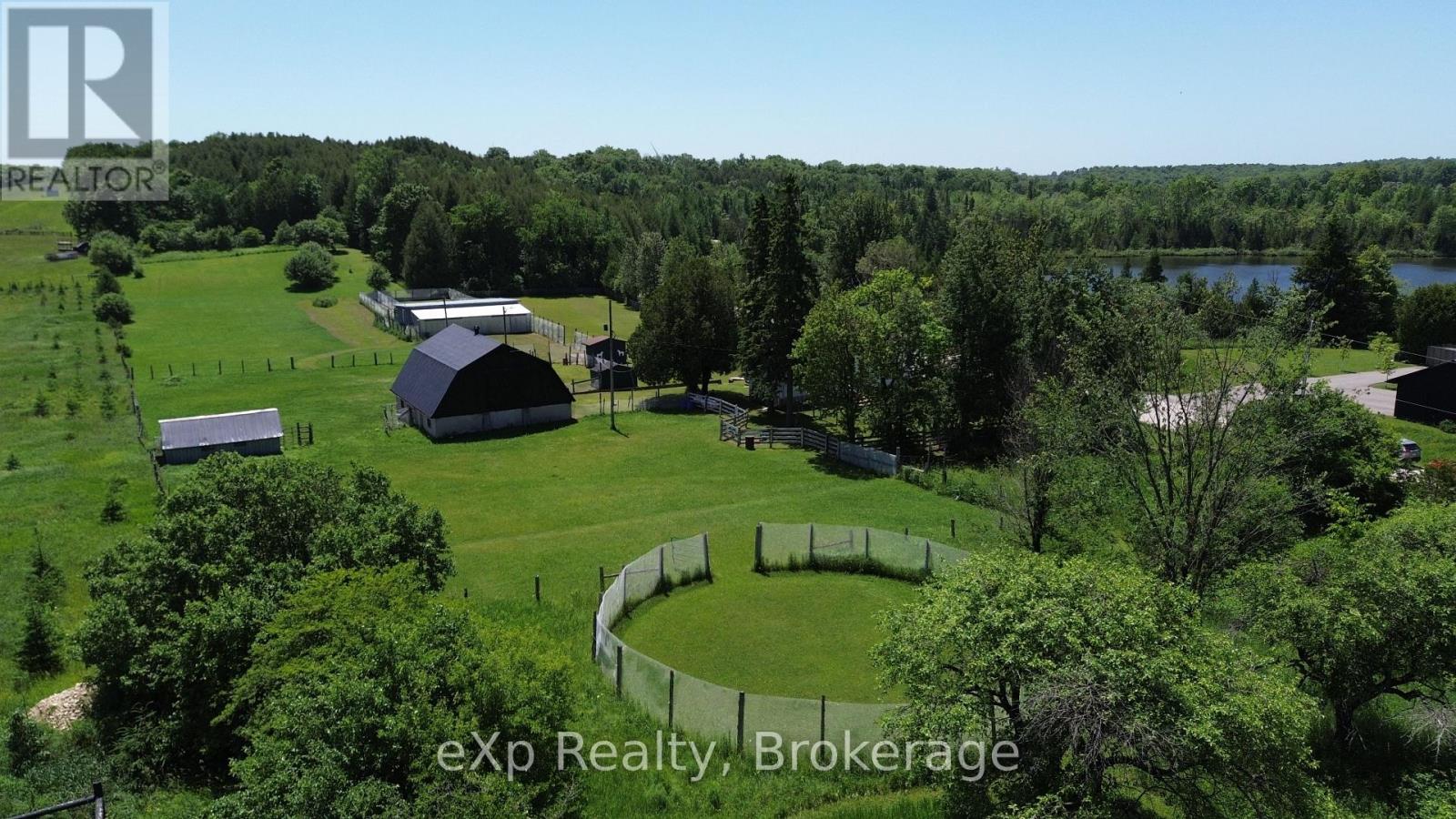 125 Lake Drive, West Grey, Ontario  N0C 1H0 - Photo 2 - X12376022