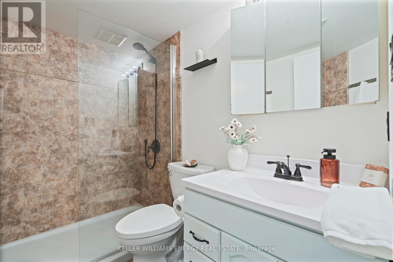 704 - 270 Queens Quay W, Toronto, Ontario M5J 2N4 - Photo 24 - C12428096