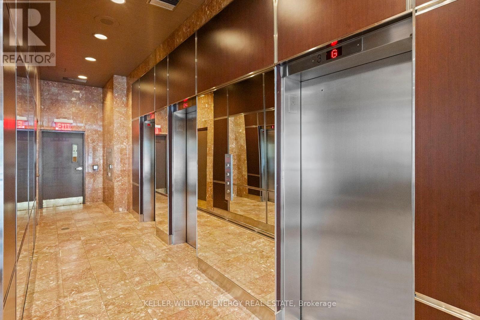 704 - 270 Queens Quay W, Toronto, Ontario M5J 2N4 - Photo 4 - C12428096