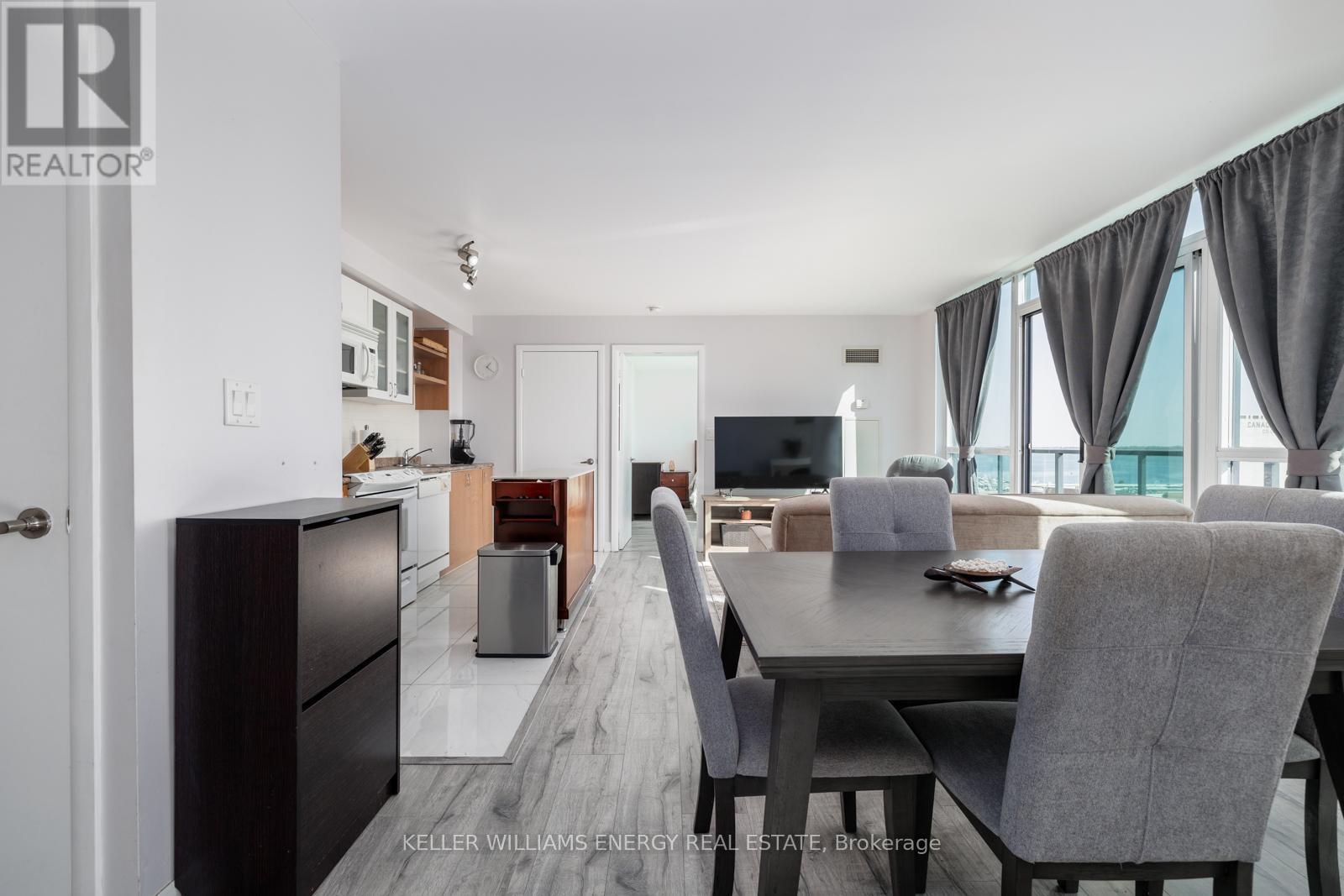 1114 - 600 Fleet Street, Toronto, Ontario  M5V 1B7 - Photo 3 - C12467604