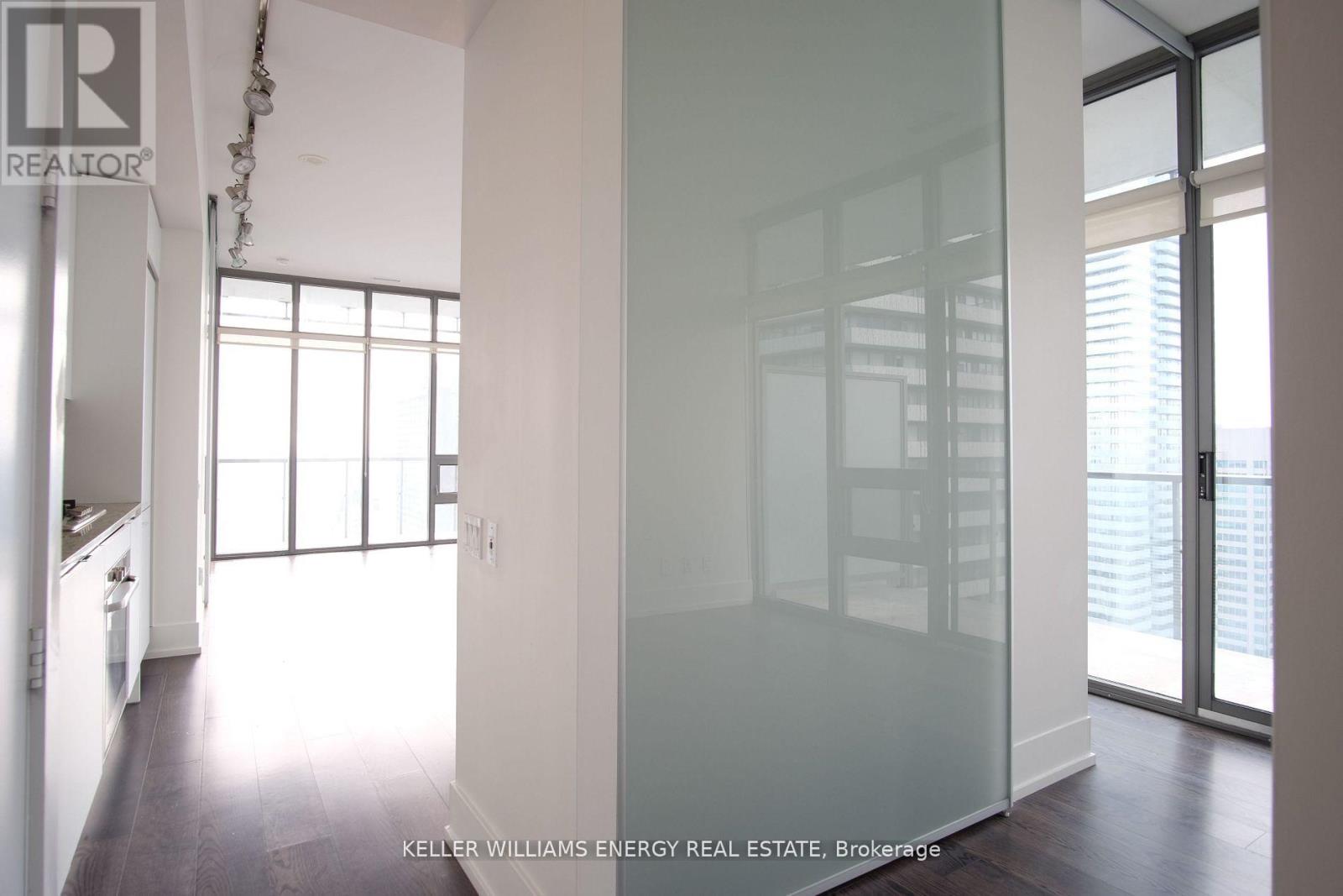 4305 - 33 Charles Street E, Toronto, Ontario  M4Y 0A2 - Photo 4 - C12488760