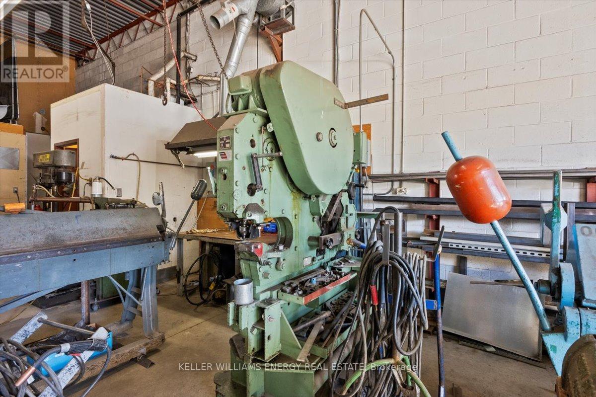 Unit 16 - 1033 Toy Avenue, Pickering, Ontario L1W 3N9 - Photo 17 - E12032777