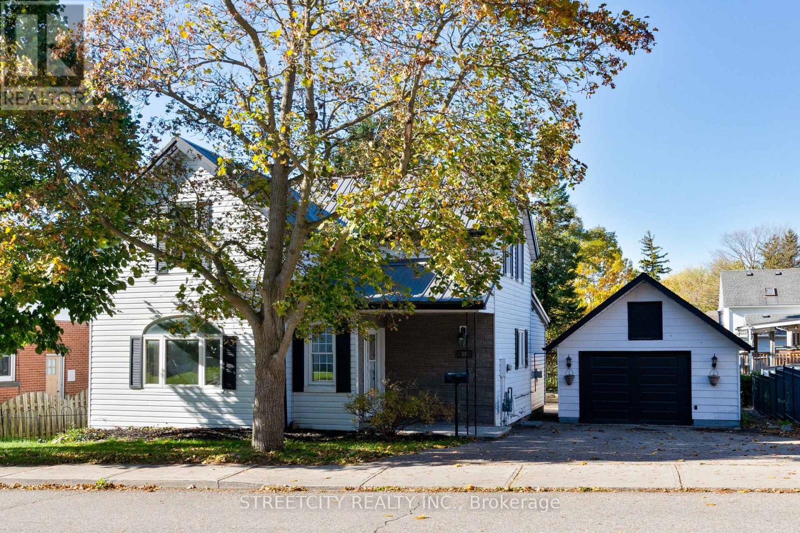 58 Norwich Avenue, Woodstock (Woodstock - South), Ontario  N4S 3V2 - Photo 2 - X12490856