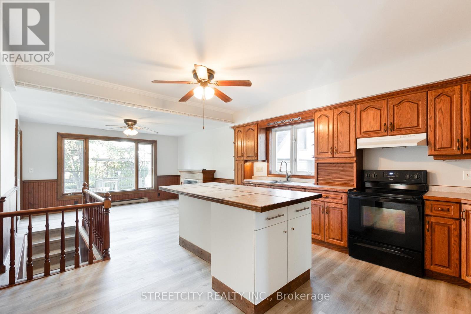 58 Norwich Avenue, Woodstock (Woodstock - South), Ontario  N4S 3V2 - Photo 9 - X12490856