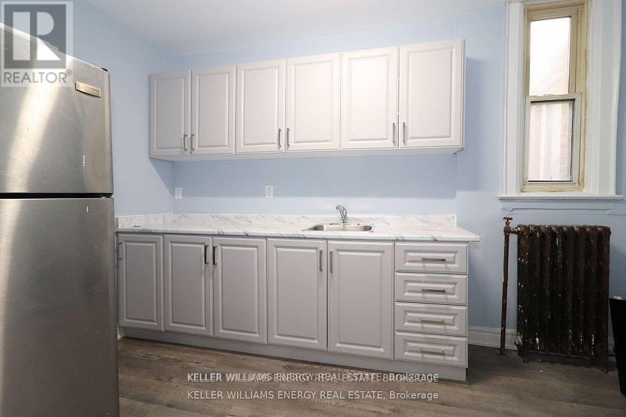 2 - 84 Simcoe Street N, Oshawa, Ontario  L1G 4S2 - Photo 2 - E12438235