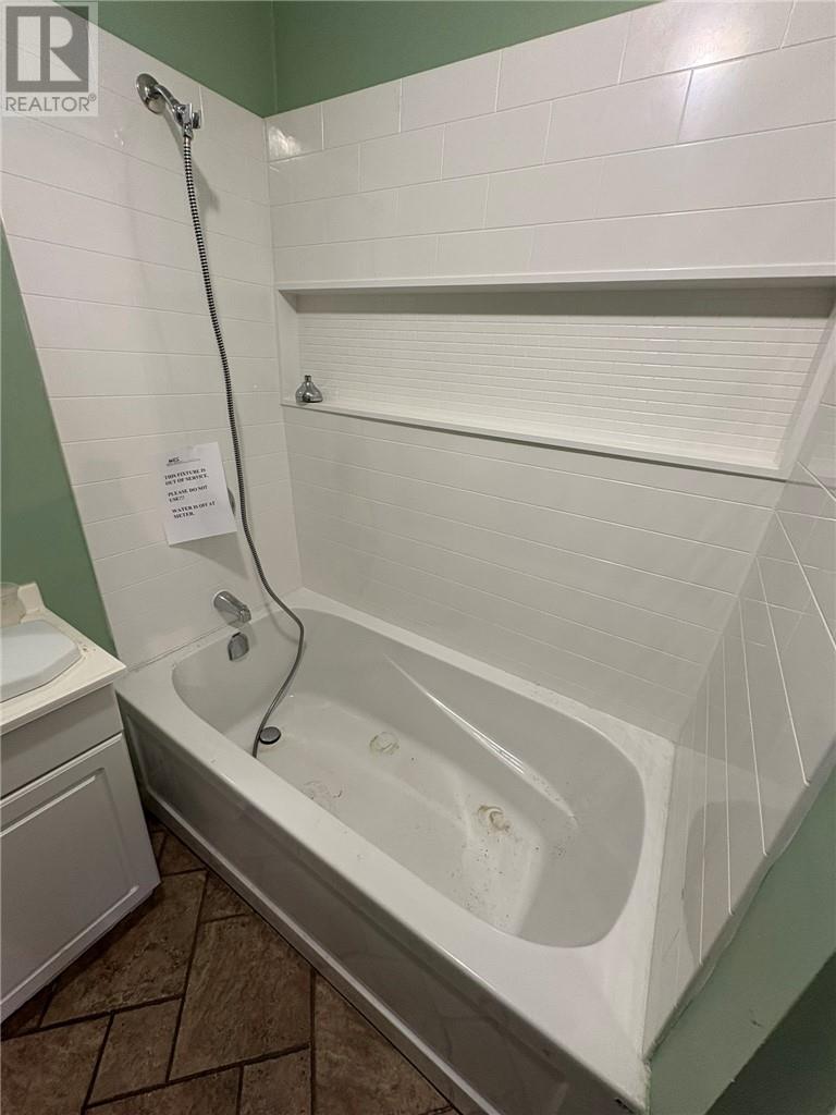 10 Lakeshore Drive, Falconbridge, Ontario P0M 1S0 - Photo 11 - 2125417