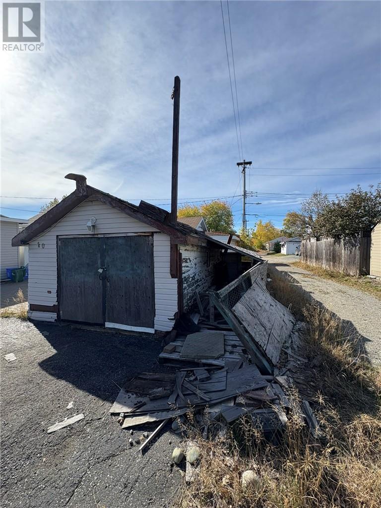 10 Lakeshore Drive, Falconbridge, Ontario P0M 1S0 - Photo 14 - 2125417