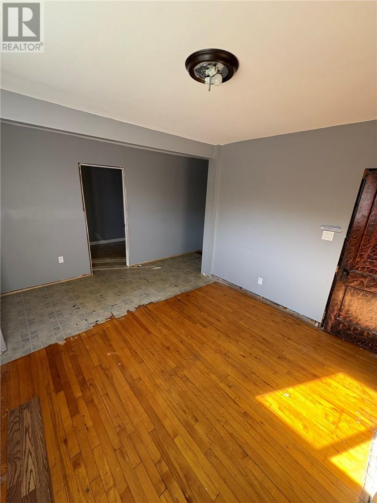 10 Lakeshore Drive, Falconbridge, Ontario P0M 1S0 - Photo 7 - 2125417