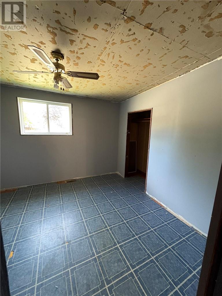 10 Lakeshore Drive, Falconbridge, Ontario P0M 1S0 - Photo 8 - 2125417