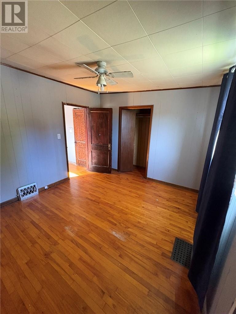 10 Lakeshore Drive, Falconbridge, Ontario P0M 1S0 - Photo 9 - 2125417