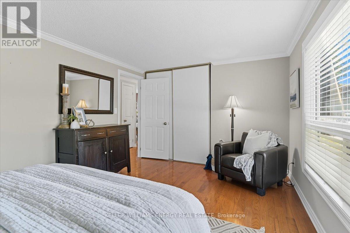 79 Fairway Drive, Clarington, Ontario  L1B 1B1 - Photo 21 - E12441035