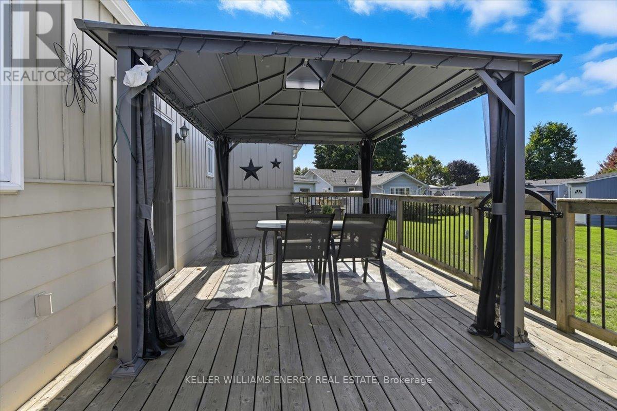 79 Fairway Drive, Clarington, Ontario  L1B 1B1 - Photo 24 - E12441035