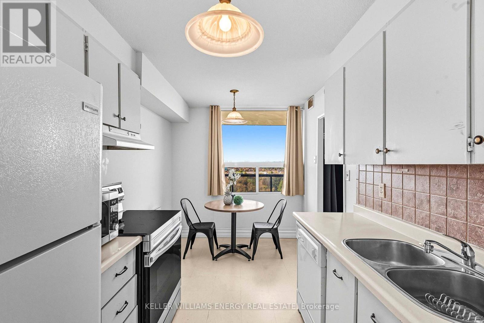 1110 - 92 Church Street S, Ajax, Ontario  L1S 6B4 - Photo 14 - E12443157