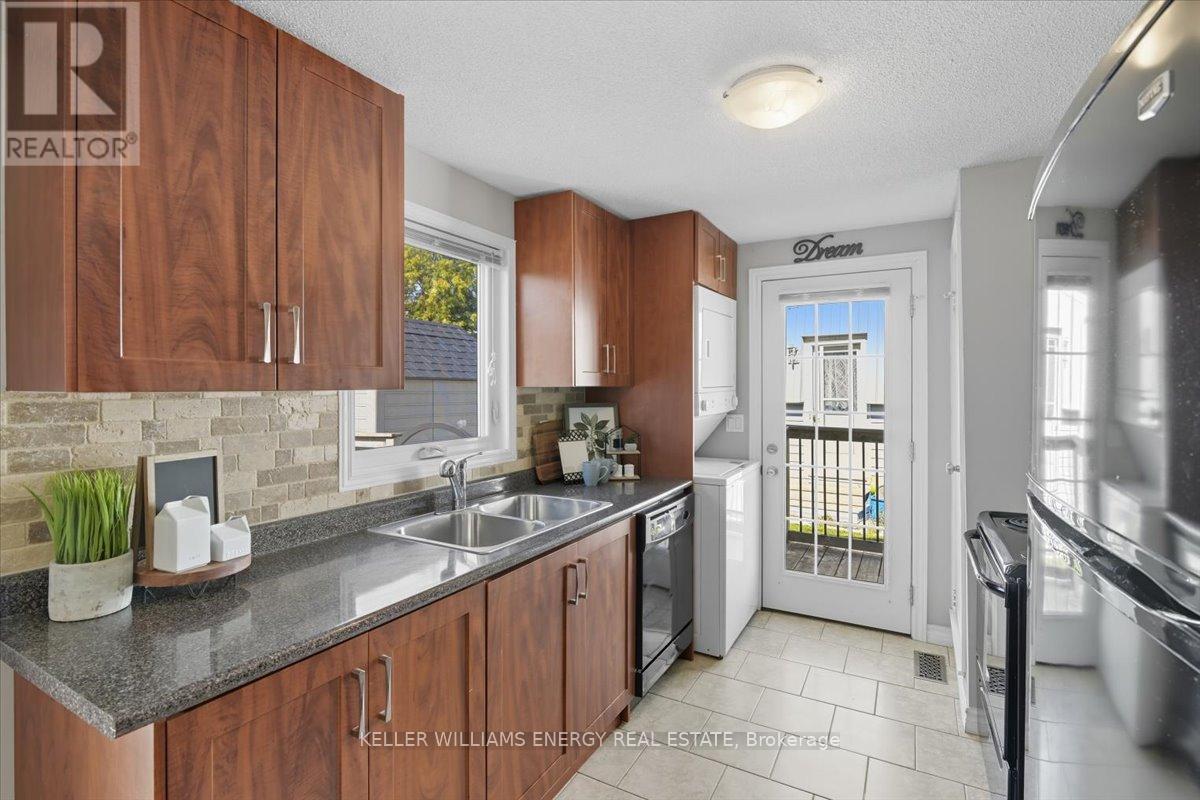 79 Fairway Drive, Clarington, Ontario  L1B 1B1 - Photo 13 - E12441035