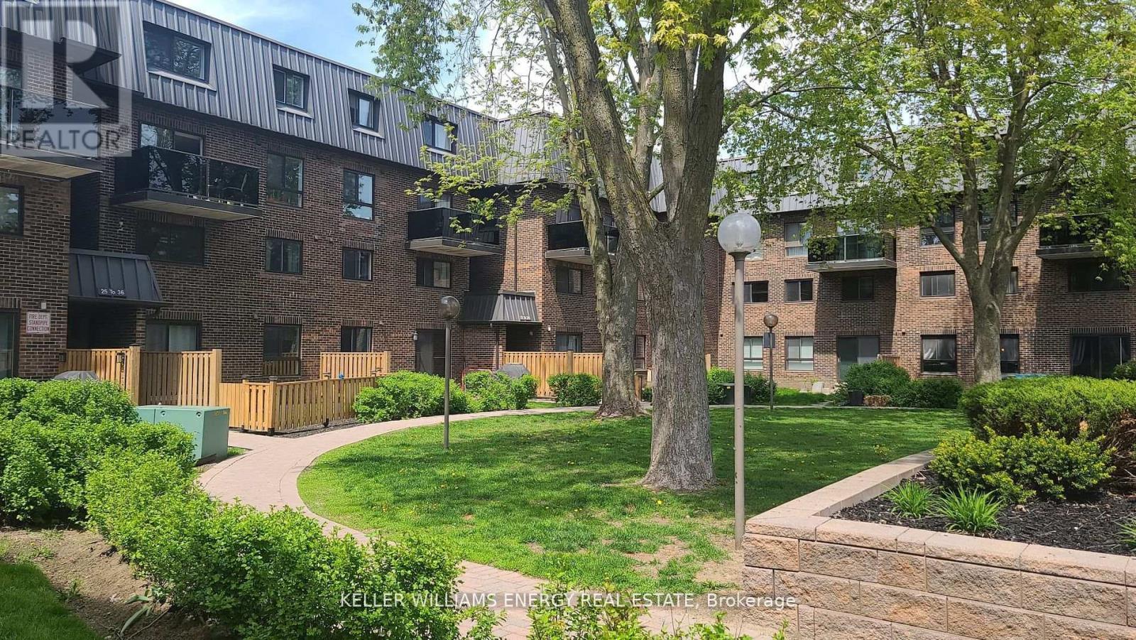 48 - 43 TAUNTON ROAD E, Oshawa, Ontario