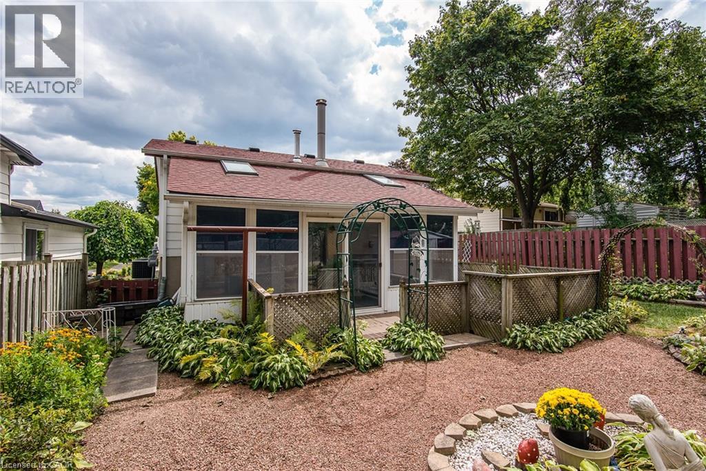 153 Pinedale Drive, Kitchener, Ontario  N2E 1K2 - Photo 7 - 40784259