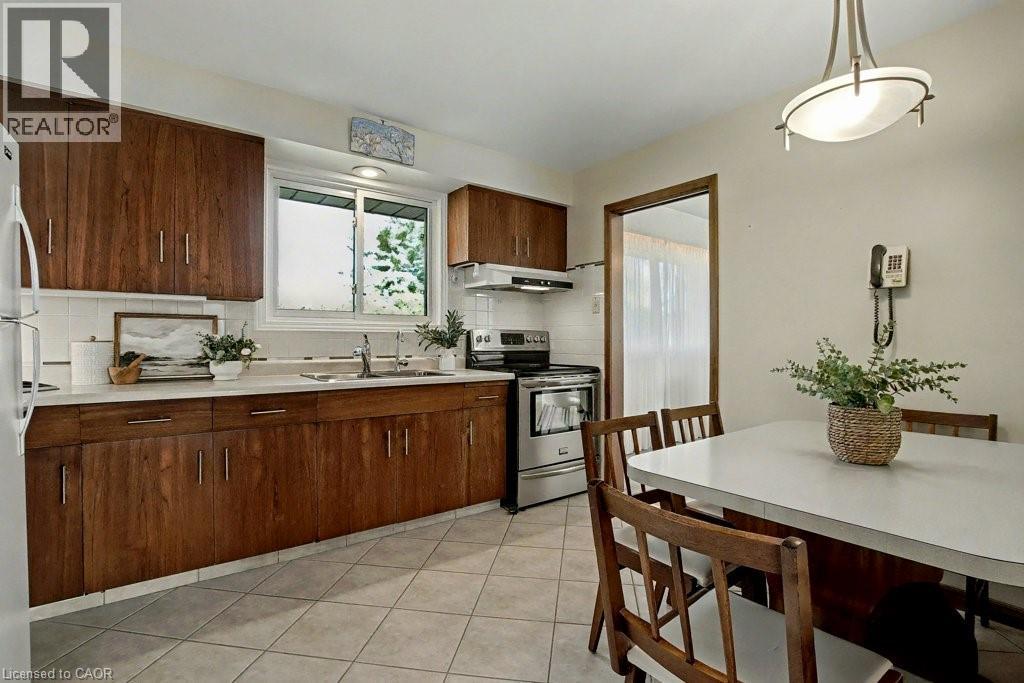 132 Carson Drive, Kitchener, Ontario  N2B 2Z2 - Photo 12 - 40784257