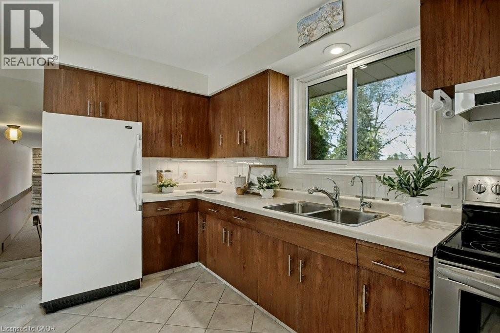 132 Carson Drive, Kitchener, Ontario  N2B 2Z2 - Photo 15 - 40784257