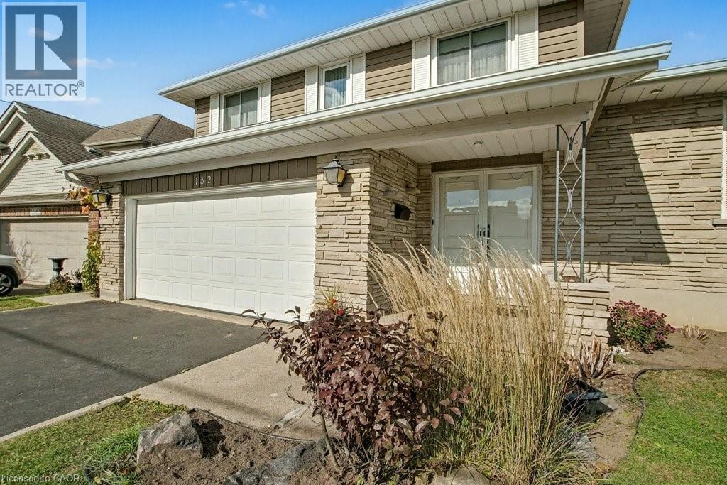 132 Carson Drive, Kitchener, Ontario  N2B 2Z2 - Photo 2 - 40784257