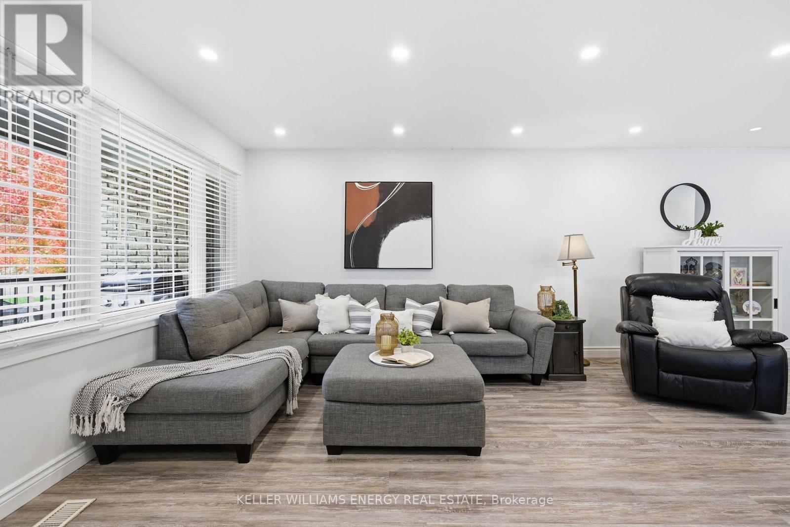 649 Berwick Crescent, Oshawa, Ontario  L1J 3E6 - Photo 7 - E12475849