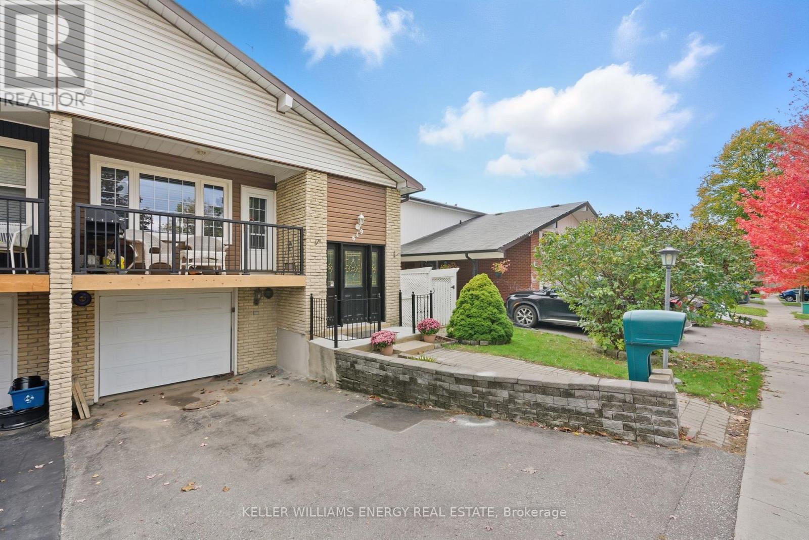 649 Berwick Crescent, Oshawa, Ontario  L1J 3E6 - Photo 3 - E12475849