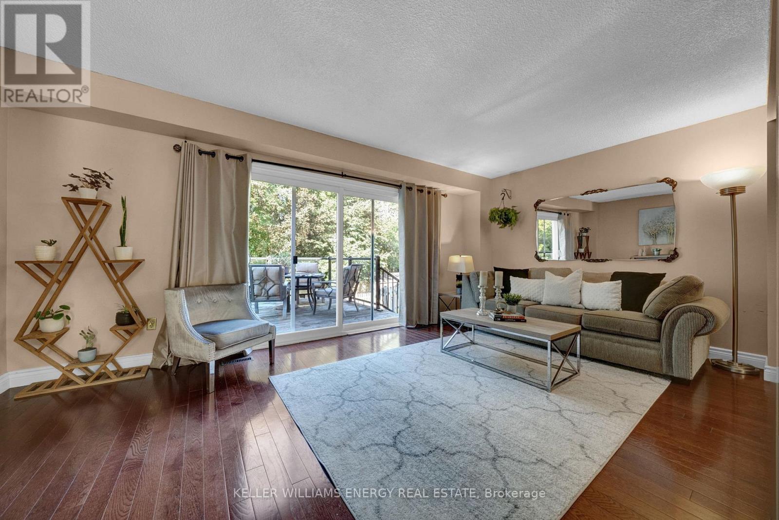 518 Camelot Drive, Oshawa, Ontario  L1K 1K4 - Photo 9 - E12467039