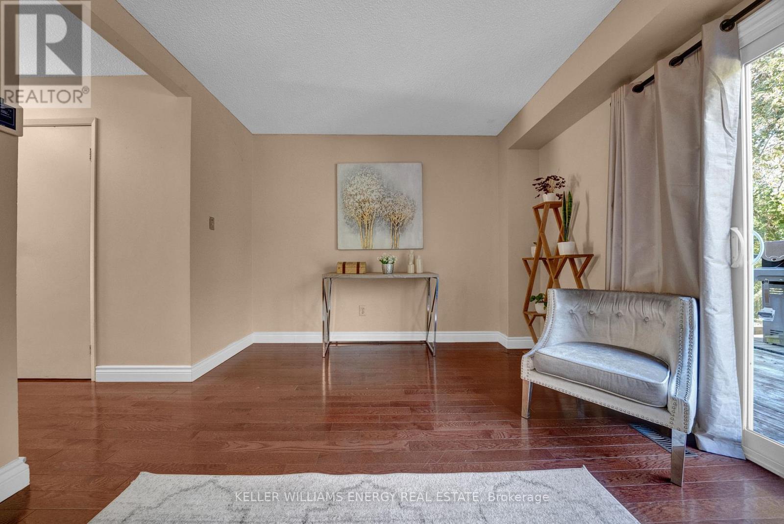 518 Camelot Drive, Oshawa, Ontario  L1K 1K4 - Photo 11 - E12467039