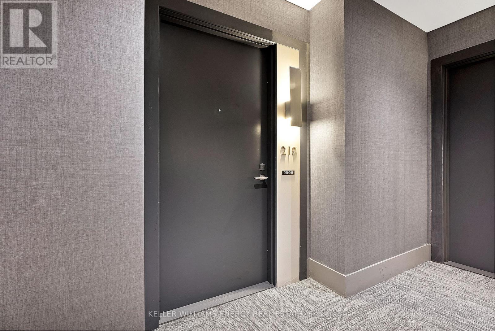 219 - 2908 Highway 7, Vaughan, Ontario  L4K 0K5 - Photo 3 - N12214595