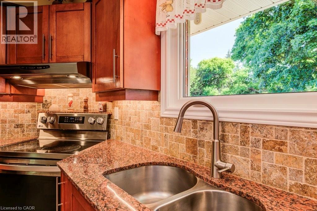 18 Marshall Avenue, North Dumfries, Ontario  N0B 1E0 - Photo 12 - 40744707