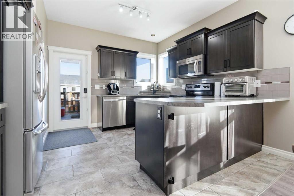 53 Adina Close, Blackfalds, Alberta  T4M 0J4 - Photo 10 - A2267865