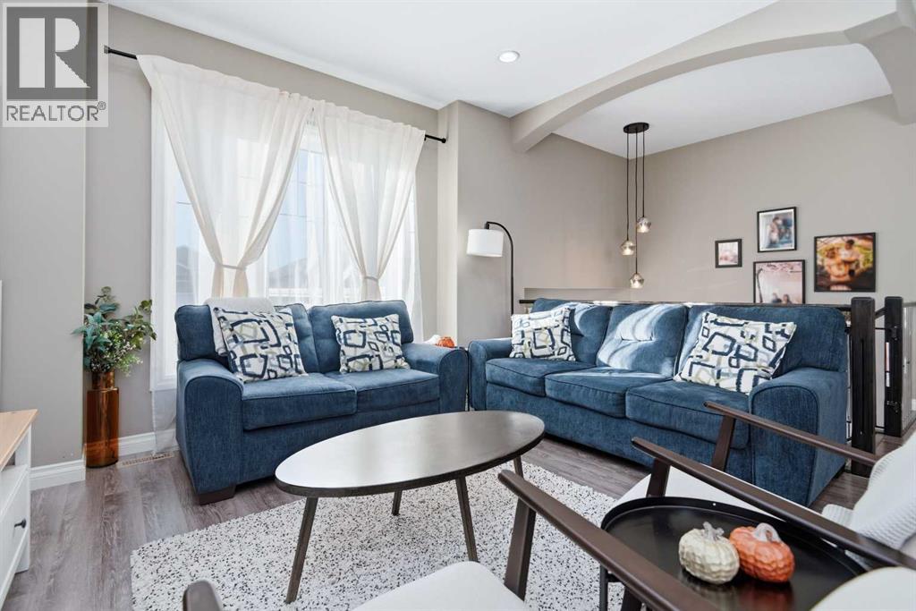 53 Adina Close, Blackfalds, Alberta  T4M 0J4 - Photo 4 - A2267865