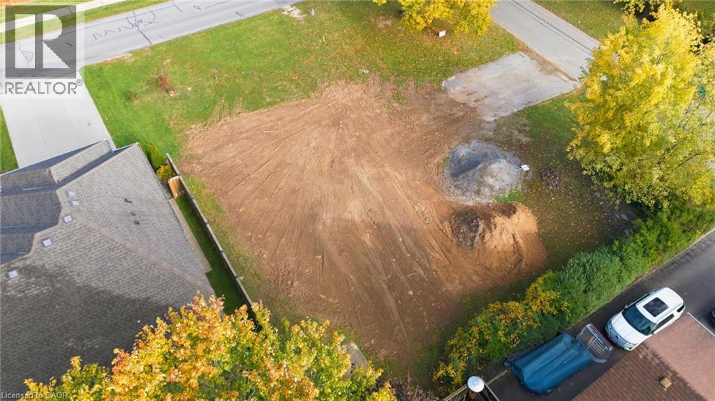 7816b Rysdale Street, Niagara Falls, Ontario  L2H 1G4 - Photo 6 - 40784400