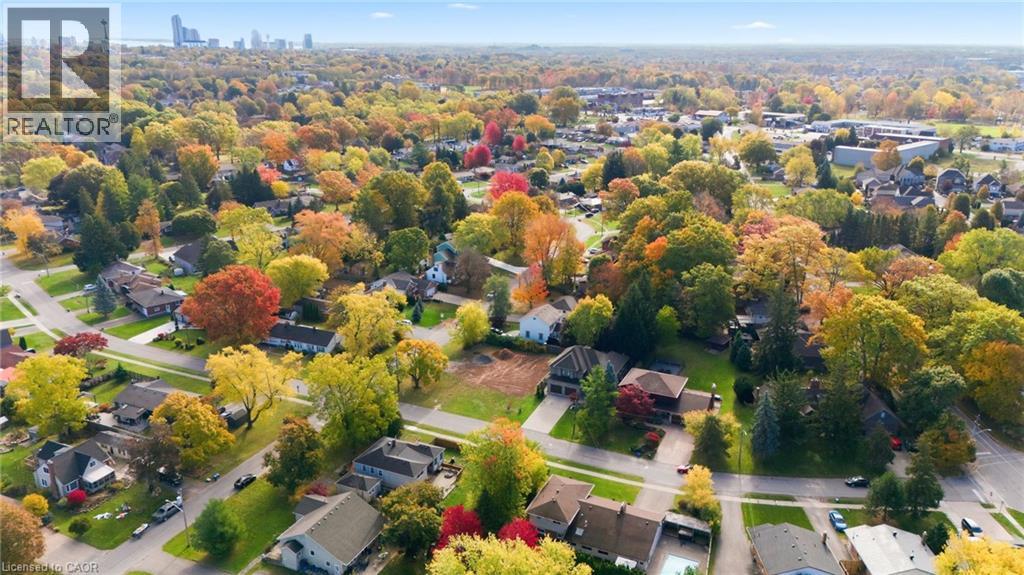 7816b Rysdale Street, Niagara Falls, Ontario  L2H 1G4 - Photo 12 - 40784400