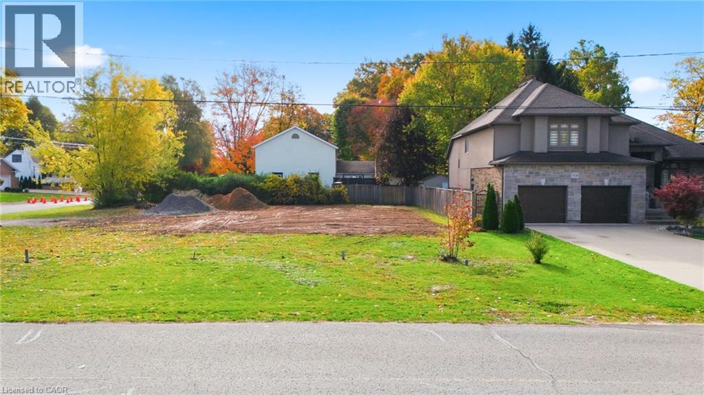 7816b Rysdale Street, Niagara Falls, Ontario  L2H 1G4 - Photo 2 - 40784400