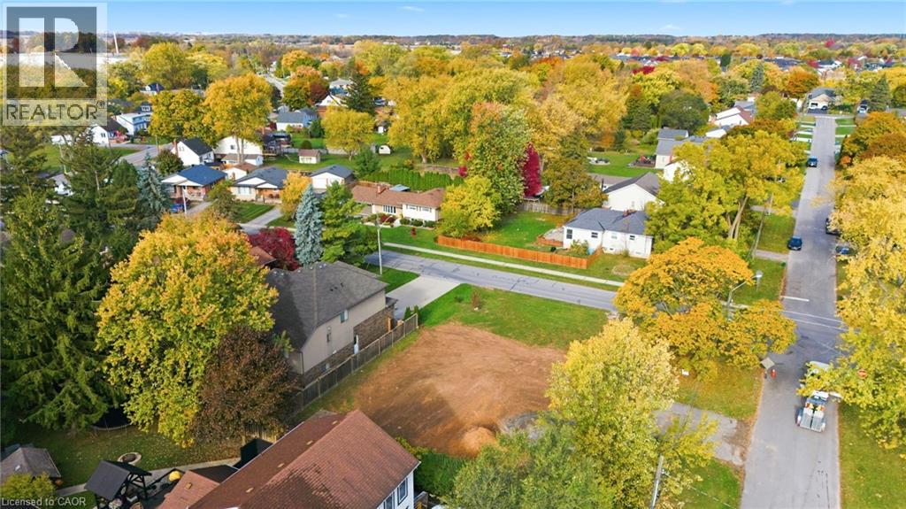 7816b Rysdale Street, Niagara Falls, Ontario  L2H 1G4 - Photo 5 - 40784400