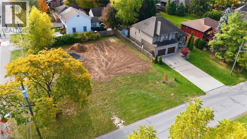 7816b Rysdale Street, Niagara Falls, Ontario  L2H 1G4 - Photo 4 - 40784400