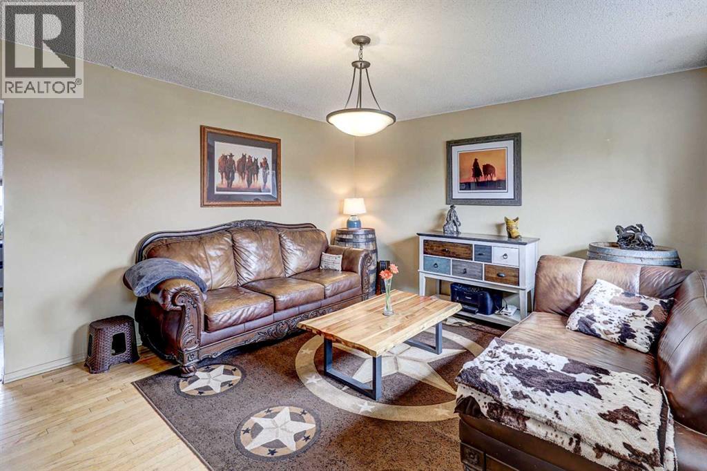 1509 38 Street Se, Calgary, Alberta  T2A 1G7 - Photo 3 - A2259892