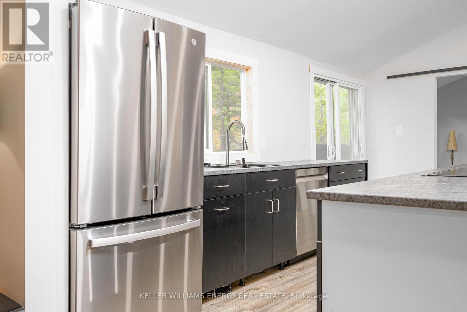 260 Edwina Drive, Trent Lakes, Ontario  K0M 1A0 - Photo 8 - X12388461