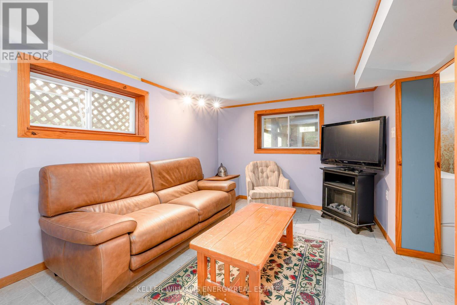 260 Edwina Drive, Trent Lakes, Ontario  K0M 1A0 - Photo 5 - X12388461