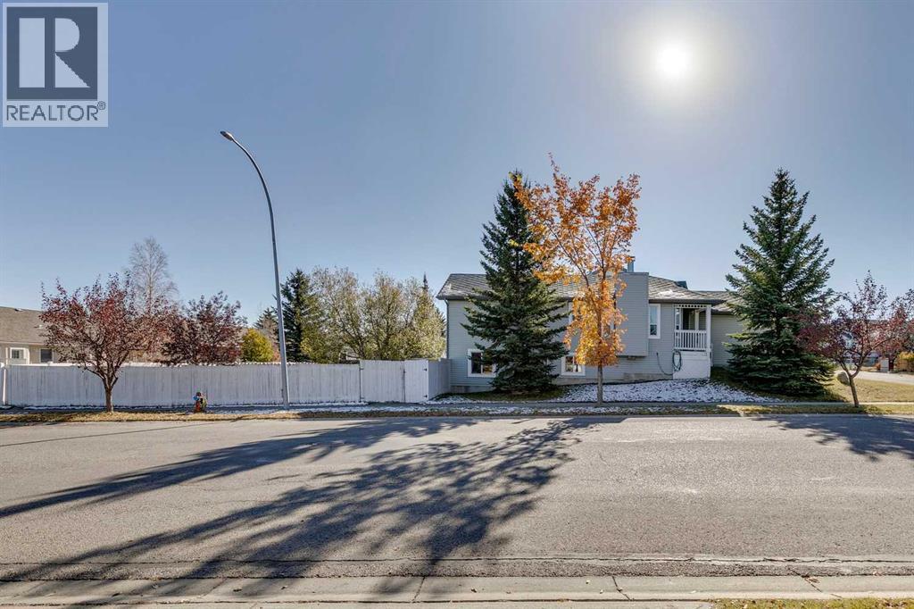 701 Sheep River Court, Okotoks, Alberta  T1S 1T8 - Photo 5 - A2263842