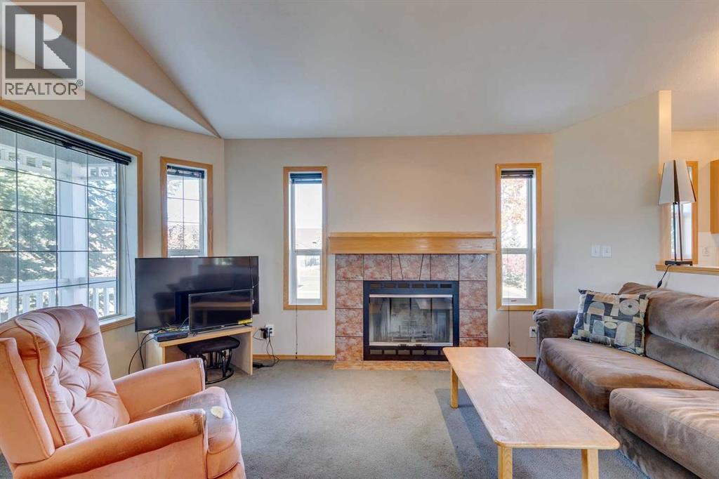 701 Sheep River Court, Okotoks, Alberta  T1S 1T8 - Photo 9 - A2263842