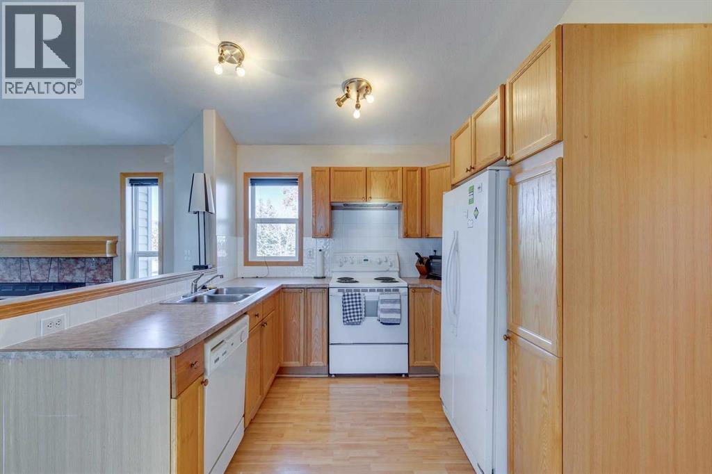 701 Sheep River Court, Okotoks, Alberta  T1S 1T8 - Photo 12 - A2263842