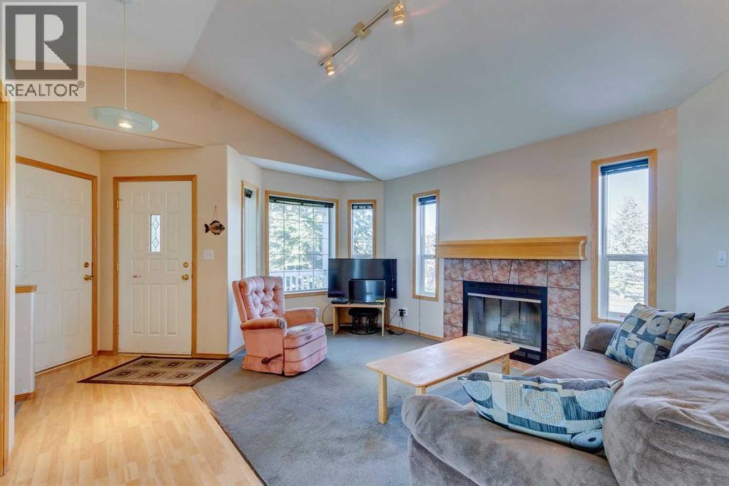 701 Sheep River Court, Okotoks, Alberta  T1S 1T8 - Photo 6 - A2263842