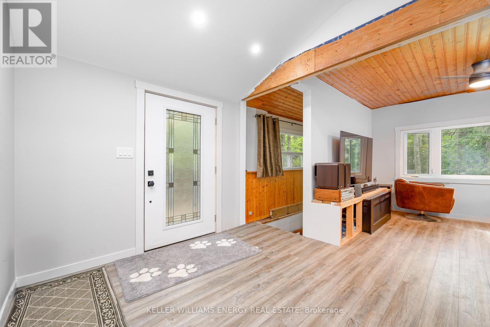 260 Edwina Drive, Trent Lakes, Ontario  K0M 1A0 - Photo 11 - X12388461