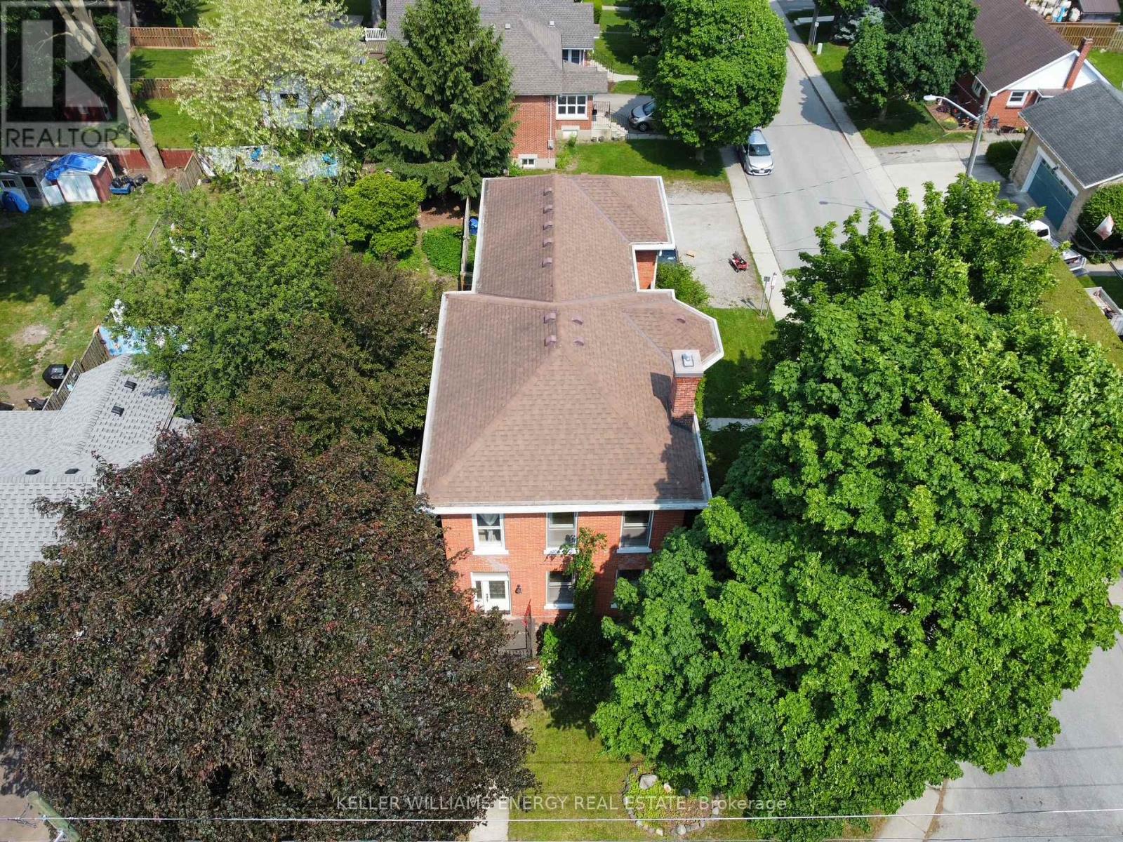 88 Wellington Street N, Woodstock, Ontario  N4S 6R1 - Photo 3 - X12437587