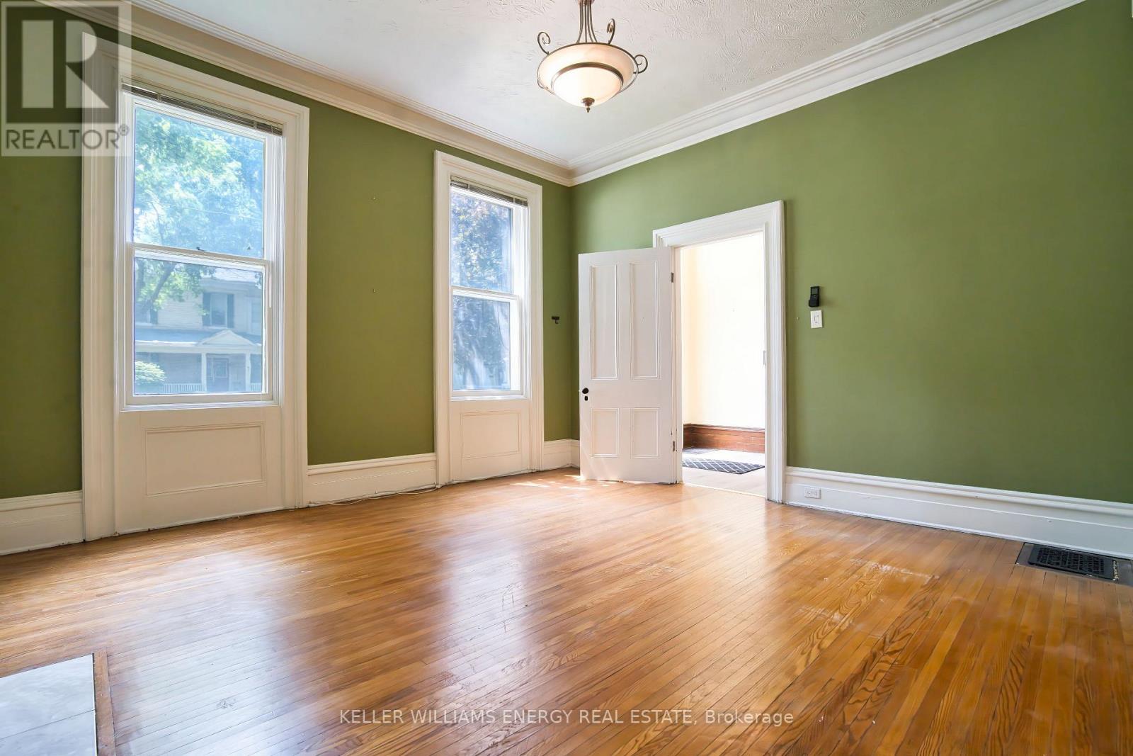 88 Wellington Street N, Woodstock, Ontario  N4S 6R1 - Photo 10 - X12437587